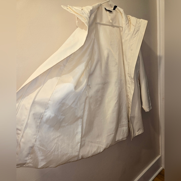 Swiss Tech Rain Jacket - Picture 5 of 14